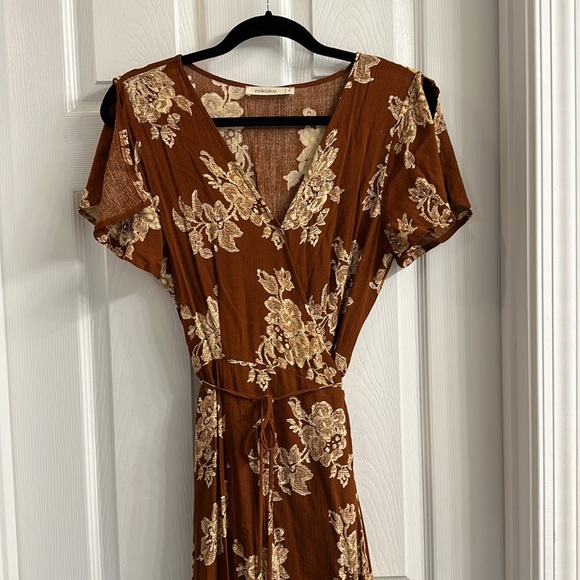 Rust Floral Maxi Dress with Flutter Sleeves - Picture 2 of 7